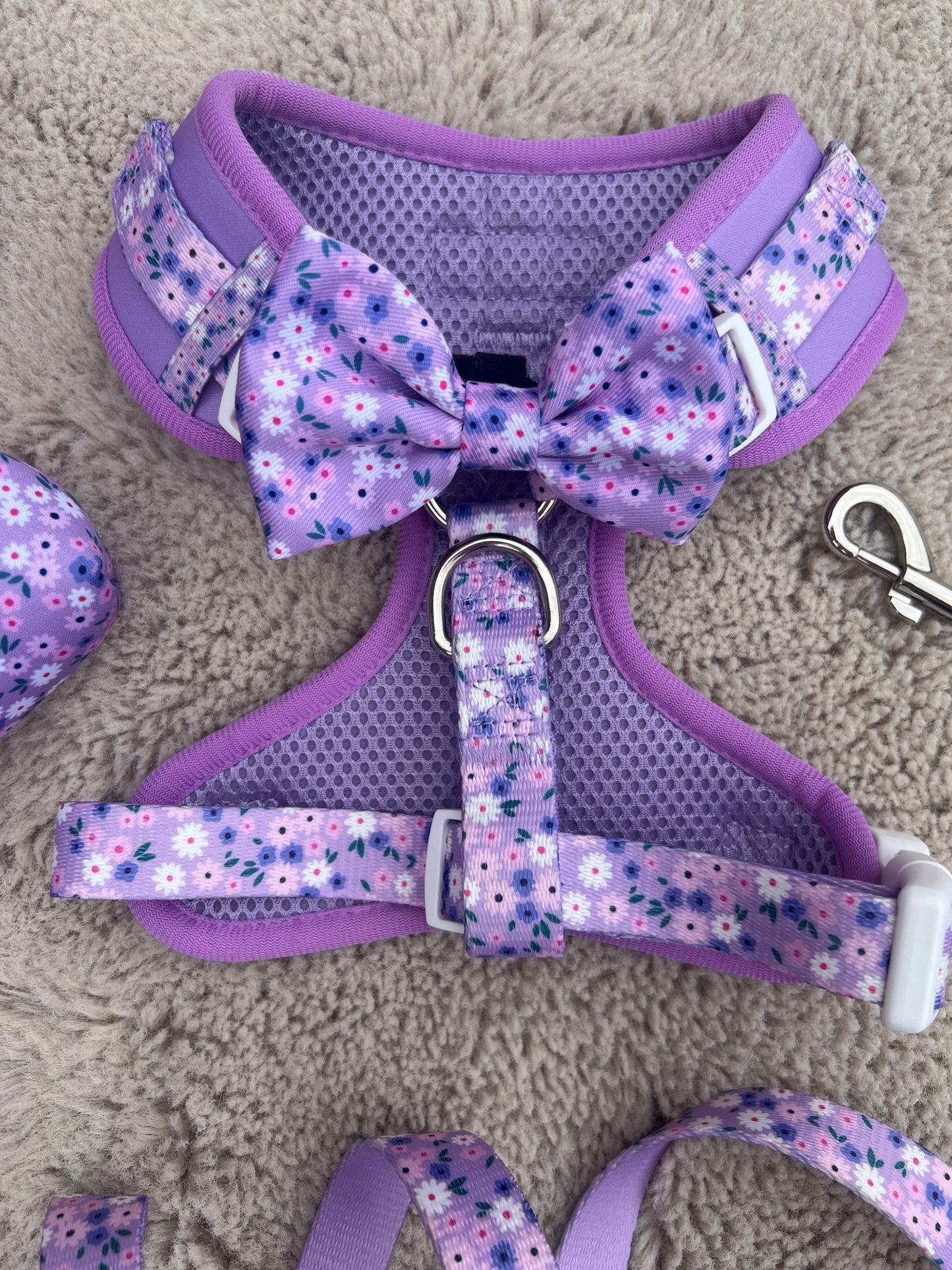 Lilac Ditsy Daisy adjustable Harness